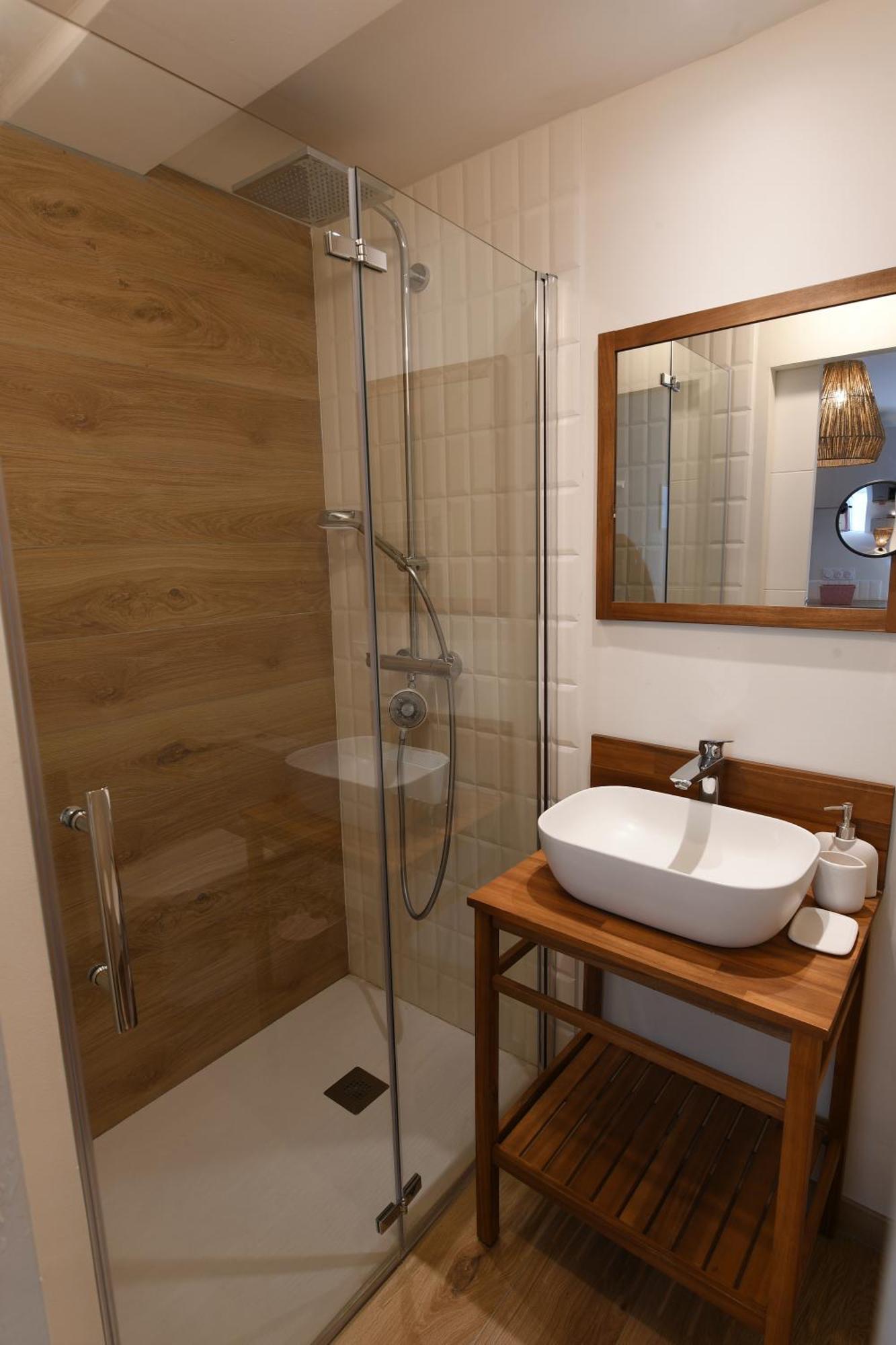 Suran - 2 Pers-Wifi-Confort Oyonnax Exterior photo